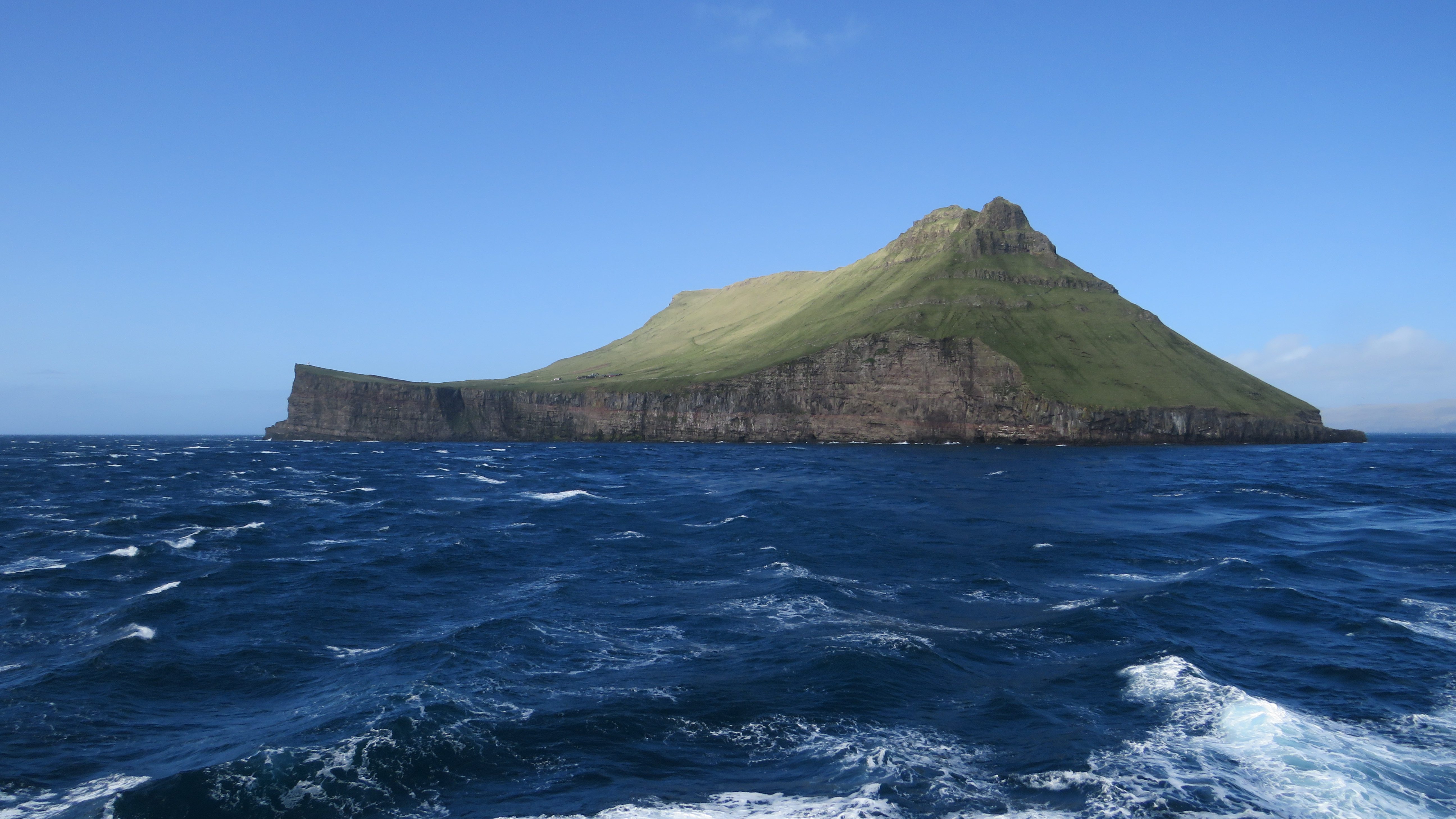 Stora Dimun as viewed from the ferry to Suduroy
